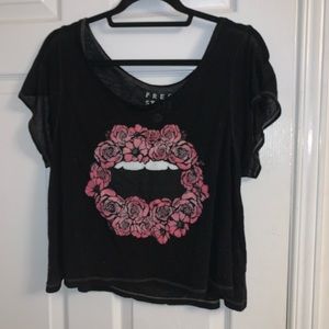 Rose lips crop top